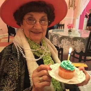 Meet your Posher, Tracy